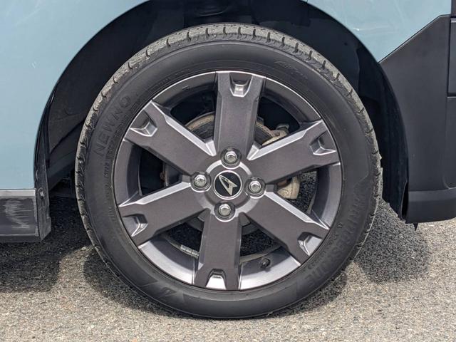 タント ファンクロス　純正９インチナビ　両側パワードア　衝突軽減装置　全方位カメラ　シートヒーター　ドラレコ　Ｂｌｕｅｔｏｏｔｈ　電動Ｐブレーキ　ＵＳＢ入力　フルセグＴＶ　コーナーセンサー　純正１５ＡＷ　レーン逸脱警報　ＬＥＤヘッドライト　オートハイビーム　ルーフレール（33枚目）