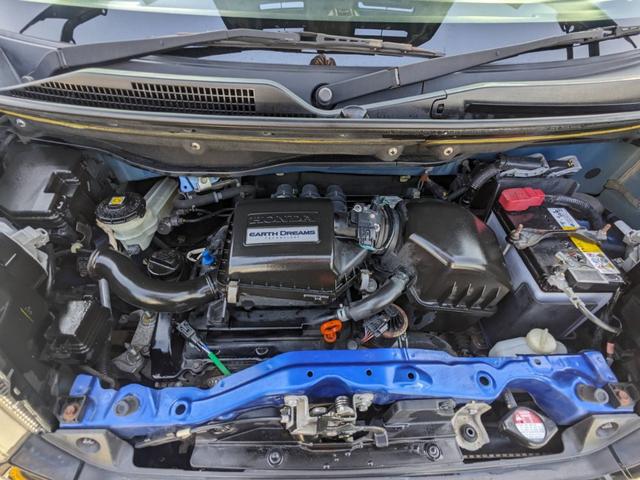 Ｎ－ＢＯＸカスタム ２トーンカラースタイル　Ｇ・Ｌパッケージ　後期　禁煙車　ワンオーナー　純正８インチナビ　両側パワードア　衝突軽減ブレーキ　フルセグＴＶ　Ｂｌｕｅｔｏｏｔｈ　ＨＤＭＩ接続　バックカメラ　レーン逸脱警報　ＨＩＤヘッドライト　純正１４ＡＷ　ＥＴＣ　ＤＶＤ　フォグ（9枚目）