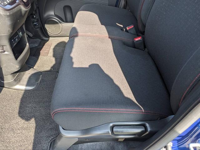 Ｎ－ＢＯＸカスタム ２トーンカラースタイル　Ｇ・Ｌパッケージ　後期　禁煙車　ワンオーナー　純正８インチナビ　両側パワードア　衝突軽減ブレーキ　フルセグＴＶ　Ｂｌｕｅｔｏｏｔｈ　ＨＤＭＩ接続　バックカメラ　レーン逸脱警報　ＨＩＤヘッドライト　純正１４ＡＷ　ＥＴＣ　ＤＶＤ　フォグ（56枚目）