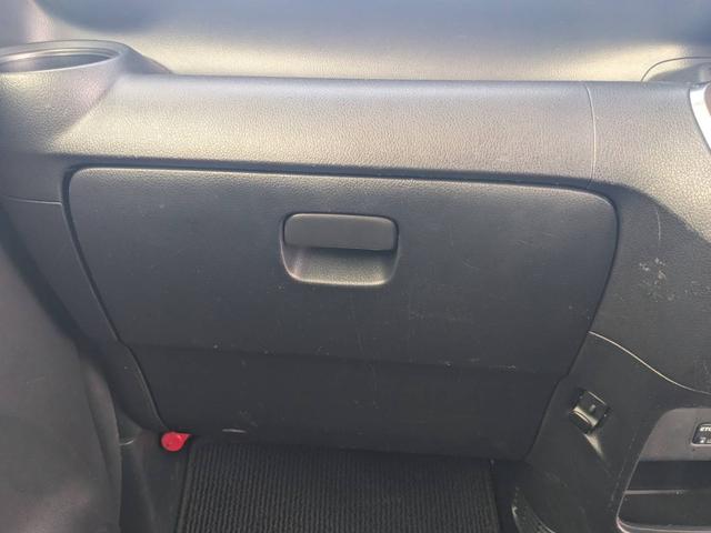 Ｎ－ＢＯＸカスタム ２トーンカラースタイル　Ｇ・Ｌパッケージ　後期　禁煙車　ワンオーナー　純正８インチナビ　両側パワードア　衝突軽減ブレーキ　フルセグＴＶ　Ｂｌｕｅｔｏｏｔｈ　ＨＤＭＩ接続　バックカメラ　レーン逸脱警報　ＨＩＤヘッドライト　純正１４ＡＷ　ＥＴＣ　ＤＶＤ　フォグ（61枚目）