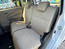 リアシートも当然、綺麗・清潔に仕上げております。内装の綺麗なお車は気持ちが良いですし、コンディションのいい車が多いです。前のユーザーが丁寧に使っていた証拠です!!