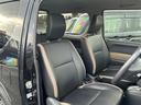 ランドベンチャー　１０型ＡＴ　４ＷＤ　メモリーナビ　記録簿　レザーシート　シートヒーター　ドラレコ　フルセグＴＶ　ＥＴＣ　ＤＶＤ再生　ツイーター　けん引フック　ルーフキャリア　サイドガード　マッドガード　ターボ　革巻ハンドル　背面カバー　フォグ　電格ミラー（66枚目）
