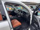 ＬＸ５７０　４ＷＤ　モデリスタ　エアサスキット　茶革レザー　ヒッチメンバー　走行中ＴＶ可能　レクサスセーフティー　全方位カメラ　ＥＴＣ２．０　クールＢＯＸ　ハンドルヒーター　パワーゲート　サスリモートコントローラ　サンルーフ　８人乗り　シートヒーター＆クーラー（13枚目）