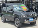 ジムニー ランドベンチャー４ＷＤ　１０型５ＭＴ　ＨＤＤナビ　新車保証書　フルセグＴＶ　ドラレコ　ＥＴＣ　ＤＶＤ再生　ＣＤ　レザーシート　フォグライト　ターボ　ドアバイザー　電格ミラー　キーレス　革巻ハンドル　フロアマット　光軸調整ライト　ＡＢＳ（6枚目）