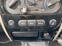 ランドベンチャー　４ＷＤ　／１０型ＭＴ　車高調　リフトアップ　ＳＤナビ　ショートバンパー　社外マフラー　社外テール　ルーフキャリア　けん引フック　サイドガード　フルセグ　Ｂｌｕｅｔｏｏｔｈ　バックカメラ　ドラレコ　ＬＥＤライト　スコップ　マッドガード　フォグ（64枚目）