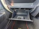 ★助手席のグローブボックスです★車検証ケースや、日頃使う小物類の収納に便利ですね！。入庫した際に先ずはスタッフが１００項目以上の入庫チェック厳しい規定をクリアーした車両のみを展示しております　★