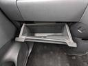 ★助手席のグローブボックスです★車検証ケースや、日頃使う小物類の収納に便利ですね!。入庫した際に先ずはスタッフが100項目以上の入庫チェック厳しい規定をクリアーした車両のみを展示しております ★