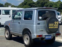 斜め後ろ（＊＾＾）ｖ納車前にはバッチリ仕上げをしてご納車しております！商談時に小キズや線キズなど気になる所があればお気軽にご相談下さい♪内装の写真も是非ご覧ください♪ 6