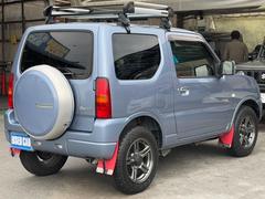 ★右斜め後ろからの一枚です★納車前にはバッチリ仕上げをしてご納車しております！商談時に小キズや線キズなど気になる所があればお気軽にご相談下さい♪内装の写真も是非ご覧ください♪ 4