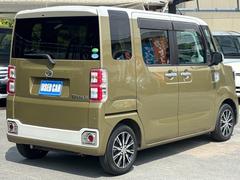 ★右斜め後ろからの一枚です★納車前にはバッチリ仕上げをしてご納車しております！商談時に小キズや線キズなど気になる所があればお気軽にご相談下さい♪内装の写真も是非ご覧ください♪ 4