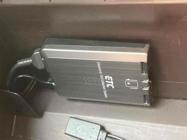 コペン ローブ　ＥＴＣ　バックカメラ　ナビ　ＴＶ　ＬＥＤヘッドランプ　スマートキー　アイドリングストップ　シートヒーター　ＣＶＴ　盗難防止システム　ＡＢＳ　ＥＳＣ　ＣＤ　ＤＶＤ再生　Ｂｌｕｅｔｏｏｔｈ　アルミホイール（11枚目）
