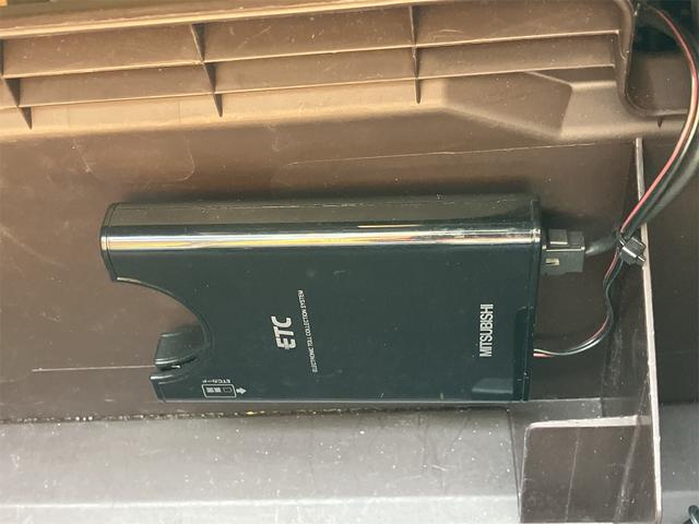 コペン セロ　ＥＴＣ　ナビ　ＴＶ　ＬＥＤヘッドランプ　スマートキー　アイドリングストップ　シートヒーター　ＣＶＴ　盗難防止システム　ＡＢＳ　ＥＳＣ　ＣＤ　ＤＶＤ再生　ＵＳＢ　Ｂｌｕｅｔｏｏｔｈ　アルミホイール（11枚目）