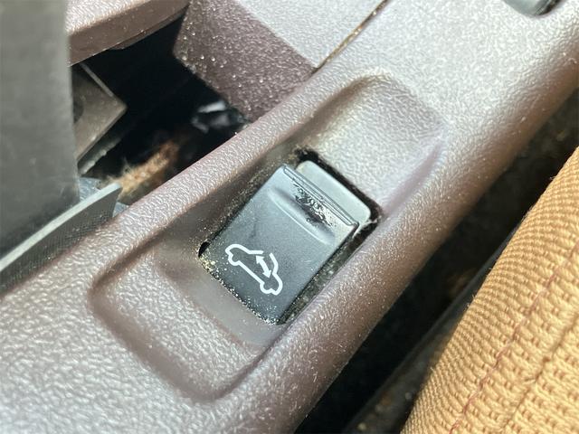 コペン セロ　ＥＴＣ　ナビ　ＴＶ　ＬＥＤヘッドランプ　スマートキー　アイドリングストップ　シートヒーター　ＣＶＴ　盗難防止システム　ＡＢＳ　ＥＳＣ　ＣＤ　ＤＶＤ再生　ＵＳＢ　Ｂｌｕｅｔｏｏｔｈ　アルミホイール（30枚目）