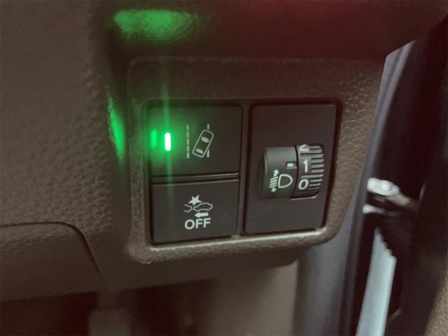 �Փ˔�Q�y���V�X�e���I�O���ԗ��ƑΌ��ԗ��A���s�҂̐ڋ߂����m���āA�x���A�I�[�g�u���[�L��X�e�A�����O�U���Ȃǂɂ���ďՓˉ�����x�����Ă���܂��B