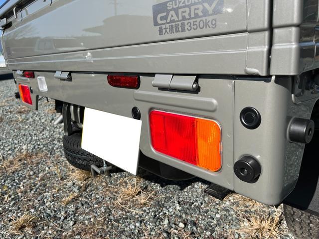 キャリイトラック ＫＣエアコン・パワステ農繁仕様　パートタイム４ＷＤ　５ＭＴ　農繁仕様　スズキセーフティサポート　衝突被害軽減システム　パワーウインドウ　キーレスエントリー　オートライト　強化リアサスペンション　ＬＥＤ荷台作業灯　アイドリングストップ（12枚目）