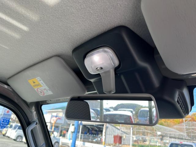 キャリイトラック ＫＣエアコン・パワステ農繁仕様　パートタイム４ＷＤ　５ＭＴ　農繁仕様　スズキセーフティサポート　衝突被害軽減システム　パワーウインドウ　キーレスエントリー　オートライト　強化リアサスペンション　ＬＥＤ荷台作業灯　アイドリングストップ（18枚目）