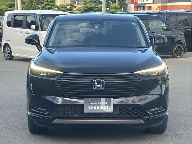 ヴェゼル ｅ：ＨＥＶＺ　レンタＵＰ＆純正ナビ＆フルセグＴＶ＆ＤＶＤ再生＆Ｂｌｕｅｔｏｏｔｈ＆前後ドラレコ＆Ｂカメラ＆ＥＴＣ　衝突回避支援ブレーキ機能　スマキ　Ｐトランク　フルオートエアコン　Ｄレコ　エアバッグ　両席エアバック（4枚目）