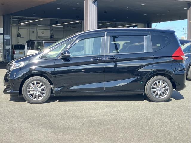 フリードハイブリッド ハイブリッド・Ｇホンダセンシング　純正ナビ＆Ｂｌｕｅｔｏｏｔｈ＆Ｂカメラ＆ＥＴＣ＆前後ドラレコ　軽減ブレーキ　キーフリーシステム　サイドカーテンエアバック　ＥＣＯＮ　後カメラ　Ａクルーズ　ＬＥＤヘッドランプ　横滑防止　ドライブレコーダ（6枚目）