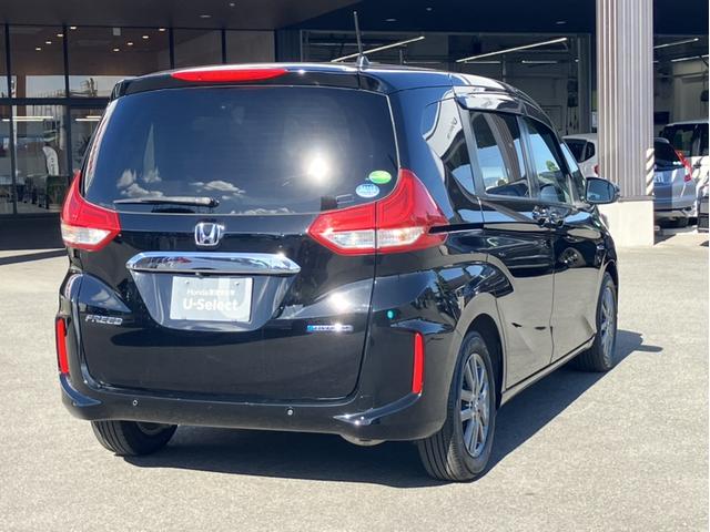 フリードハイブリッド ハイブリッド・Ｇホンダセンシング　純正ナビ＆Ｂｌｕｅｔｏｏｔｈ＆Ｂカメラ＆ＥＴＣ＆前後ドラレコ　軽減ブレーキ　キーフリーシステム　サイドカーテンエアバック　ＥＣＯＮ　後カメラ　Ａクルーズ　ＬＥＤヘッドランプ　横滑防止　ドライブレコーダ（7枚目）