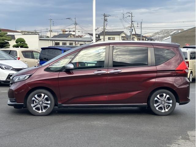 フリード クロスター レンタUP&VXM247VFNiナビ&純正フロントドライブレコーダー&Bluetooth対応&両側パワースライドドア&シートヒーター USB バックカメラ LEDヘッドライト 両側電動ドア VSA(6枚目)