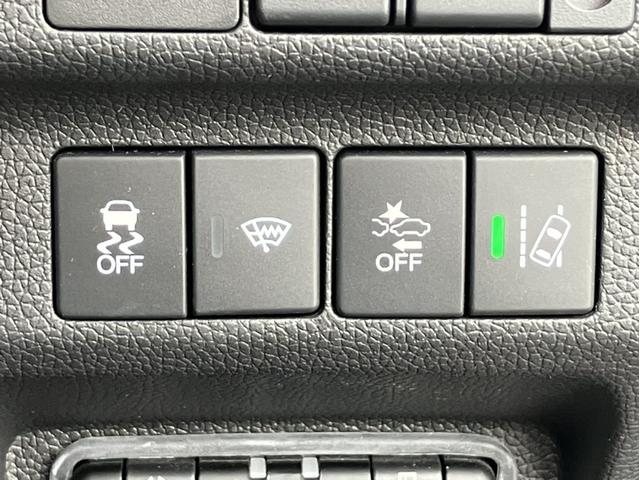 フリード クロスター レンタUP&VXM247VFNiナビ&純正フロントドライブレコーダー&Bluetooth対応&両側パワースライドドア&シートヒーター USB バックカメラ LEDヘッドライト 両側電動ドア VSA(26枚目)