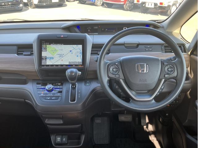 フリード Ｇ・ホンダセンシング　純正ナビ＆フルセグＴＶ＆ＤＶＤ＆Ｂｌｕｅｔｏｏｔｈ＆ドラレコ前後＆Ｂカメラ＆ＥＴＣ　Ｆセグ　追突被害軽減ブレーキ　ｉストップ　Ｗエアバッグ　パワーウィンドウ　アクティブクルーズコントロール　スマートキ（9枚目）