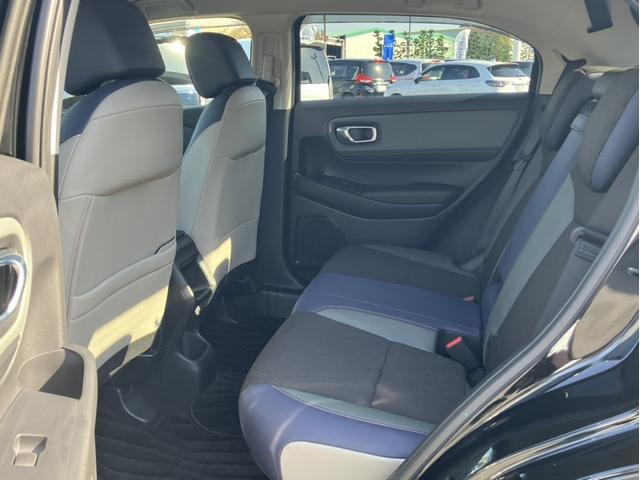 ヴェゼル e:HEVX・HuNTパッケージ 当社デモカー&VXU245VZIナビ&フルセグ&Bluetooth&DVD再生&ETC&ドラレコ3カメ 盗難防止システム 地デジフルセグ サイドエアバッグ Bカメラ クリアランスソナー 横滑り防止機能(13枚目)