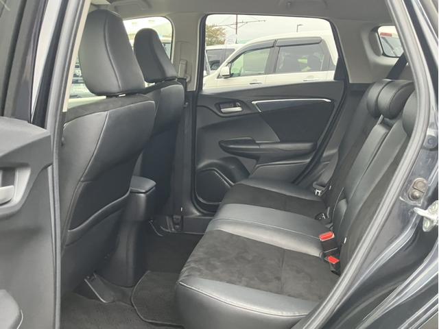 シャトル ハイブリッドＸホンダセンシング　ＶＸＭ１９５ＶＦｉナビ＆バックカメラ＆サイドカーテンエアバック＆純正Ｆドラレコ＆Ｂｌｕｅｔｏｏｔｈ対応＆ワンオーナー　横滑抑制　リヤカメラ　ドライブレコーダ　スマ－トキ－　イモビ　ＴＶナビ　キーレス（13枚目）