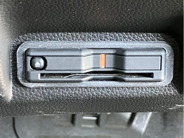 ヴェゼル ｅ：ＨＥＶＺ　ＶＸＵ２２５ＶＺｉナビ＆純正前後ドレレコ＆ブラインドスポットモニター＆Ｂｌｕｅｔｏｏｔｈ対応＆ミュージックサーバー＆シートヒーター＆ＥＴＣ２．０　衝突回避支援ブレーキ機能　１オナ　スマキ　Ｄレコ（28枚目）