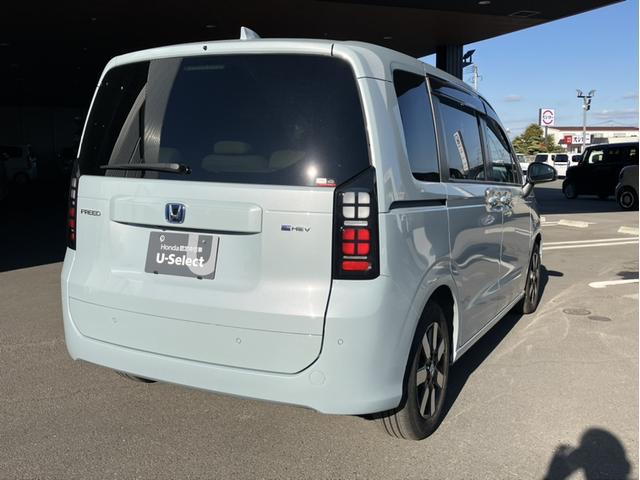 フリード ｅ：ＨＥＶエアーＥＸ　純正コネクトナビ（ＬＸＭ－２４７ＶＦＬｉ）＆フルセグＴＶ＆バックモニター＆純正ドラレコ（３カメラ）＆ＥＴＣ＆純正ＡＷ＆ＬＥＤヘッドライト＆シートヒーター（前席）　衝突軽減システム　横滑り防止装置（7枚目）