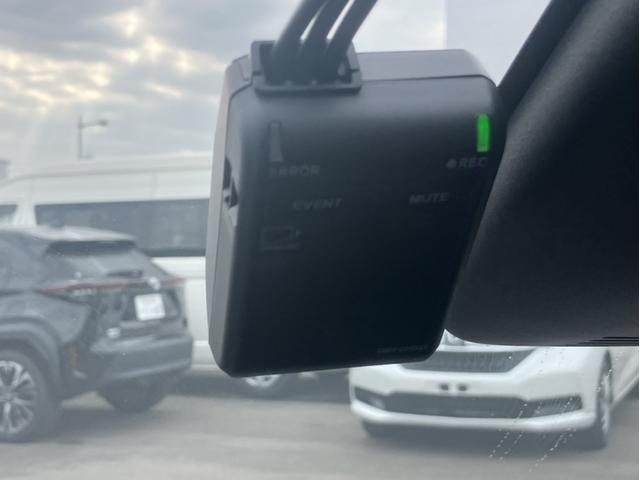 �����̑O��R�J�����h���C�u���R�[�_�[���Ă܂��I�I