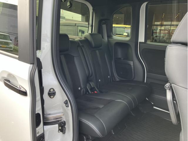 N-BOXカスタム Lターボスタイル+ブラック 純正8インチナビ&フルセグTV&DVD再生&Bluetooth&Bカメラ&前後ドラレコ&ETC ベンチS ターボエンジン コーナーセンサ スマ-トキ- エアバック 横滑り防止機能 ナビ&TV Dレコ(12枚目)