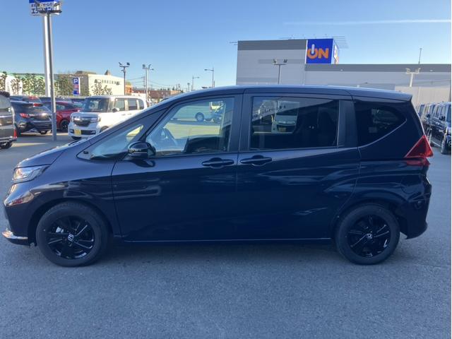 フリード Ｇブラックスタイル　純正ナビ＆フルセグＴＶ＆ＤＶＤ再生＆Ｂｌｕｅｔｏｏｔｈ＆前ドラレコ＆Ｂカメラ＆ＥＴＣ　両電動スライドドア　バックモニター　ドラレコ付き　フルセグテレビ　ＬＥＤヘッドライト　ＤＶＤ再生可能　スマートキー（5枚目）