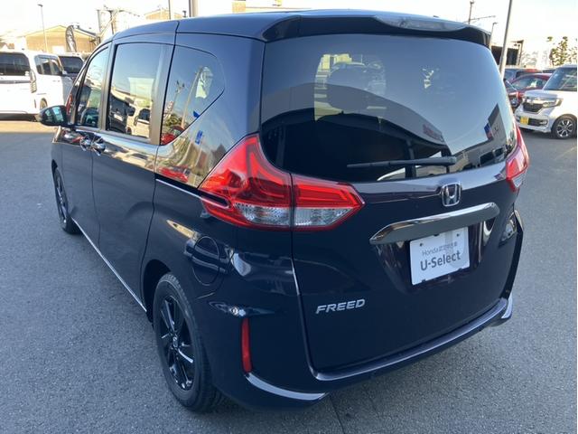 フリード Ｇブラックスタイル　純正ナビ＆フルセグＴＶ＆ＤＶＤ再生＆Ｂｌｕｅｔｏｏｔｈ＆前ドラレコ＆Ｂカメラ＆ＥＴＣ　両電動スライドドア　バックモニター　ドラレコ付き　フルセグテレビ　ＬＥＤヘッドライト　ＤＶＤ再生可能　スマートキー（7枚目）