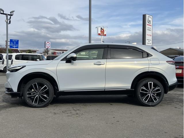 ヴェゼル ｅ：ＨＥＶＺ　コネクトナビ＆フルセグ＆Ａｐｐｌｃａｒｐｌａｙ＆ドラレコ前後＆シートヒーター　衝突回避支援ブレーキ機能　スマキ　Ｐトランク　フルオートエアコン　Ｄレコ　エアバッグ　両席エアバック　Ｒカメ　ＬＥＤランプ（6枚目）