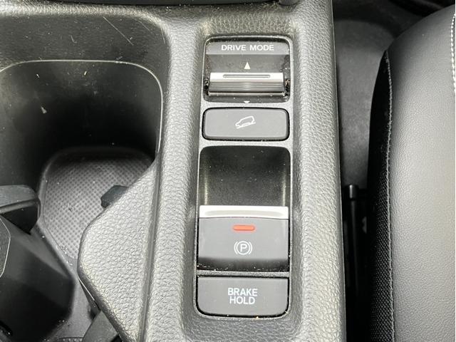 ヴェゼル ｅ：ＨＥＶＺ　コネクトナビ＆フルセグ＆Ａｐｐｌｃａｒｐｌａｙ＆ドラレコ前後＆シートヒーター　衝突回避支援ブレーキ機能　スマキ　Ｐトランク　フルオートエアコン　Ｄレコ　エアバッグ　両席エアバック　Ｒカメ　ＬＥＤランプ（23枚目）