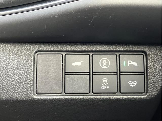 ヴェゼル ｅ：ＨＥＶＺ　コネクトナビ＆フルセグ＆Ａｐｐｌｃａｒｐｌａｙ＆ドラレコ前後＆シートヒーター　衝突回避支援ブレーキ機能　スマキ　Ｐトランク　フルオートエアコン　Ｄレコ　エアバッグ　両席エアバック　Ｒカメ　ＬＥＤランプ（25枚目）