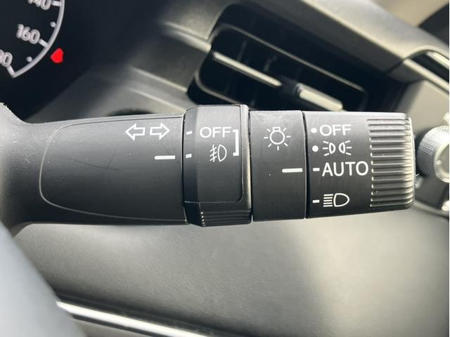 ヴェゼル ｅ：ＨＥＶＺ　コネクトナビ＆フルセグ＆Ａｐｐｌｃａｒｐｌａｙ＆ドラレコ前後＆シートヒーター　衝突回避支援ブレーキ機能　スマキ　Ｐトランク　フルオートエアコン　Ｄレコ　エアバッグ　両席エアバック　Ｒカメ　ＬＥＤランプ（27枚目）