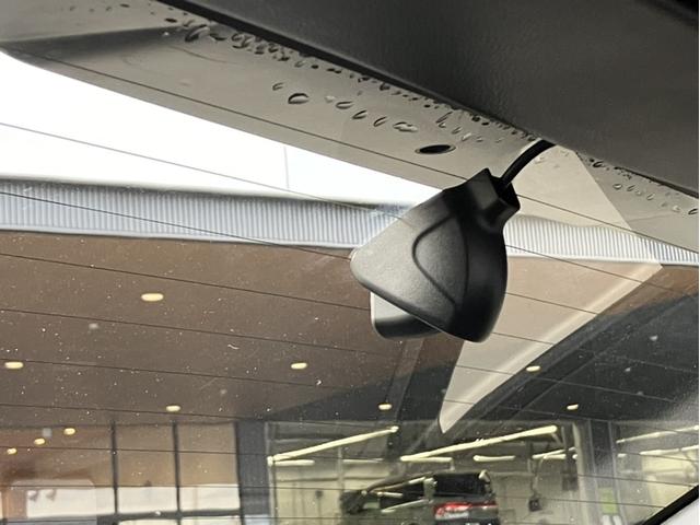 ヴェゼル ｅ：ＨＥＶＺ　コネクトナビ＆フルセグ＆Ａｐｐｌｃａｒｐｌａｙ＆ドラレコ前後＆シートヒーター　衝突回避支援ブレーキ機能　スマキ　Ｐトランク　フルオートエアコン　Ｄレコ　エアバッグ　両席エアバック　Ｒカメ　ＬＥＤランプ（29枚目）