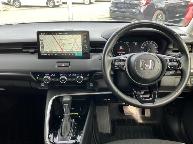 ヴェゼル ｅ：ＨＥＶＺ　コネクトナビ＆バックカメラ＆純正前後ドライブレコーダー＆障害物センサー＆ブラインドスポットモニター＆Ｂｌｕｅｔｏｏｔｈ対応＆シートヒーター＆ＥＴＣ２．０　衝突回避支援ブレーキ機能　１オナ　スマキ（9枚目）