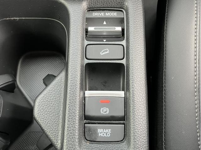 ヴェゼル ｅ：ＨＥＶＺ　コネクトナビ＆バックカメラ＆純正前後ドライブレコーダー＆障害物センサー＆ブラインドスポットモニター＆Ｂｌｕｅｔｏｏｔｈ対応＆シートヒーター＆ＥＴＣ２．０　衝突回避支援ブレーキ機能　１オナ　スマキ（23枚目）