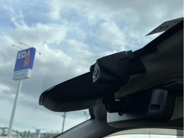 ヴェゼル ｅ：ＨＥＶＺ　コネクトナビ＆バックカメラ＆純正前後ドライブレコーダー＆障害物センサー＆ブラインドスポットモニター＆Ｂｌｕｅｔｏｏｔｈ対応＆シートヒーター＆ＥＴＣ２．０　衝突回避支援ブレーキ機能　１オナ　スマキ（28枚目）