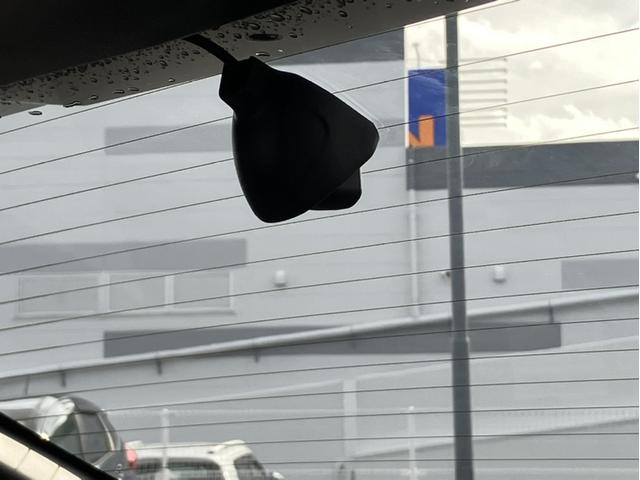 ヴェゼル ｅ：ＨＥＶＺ　コネクトナビ＆バックカメラ＆純正前後ドライブレコーダー＆障害物センサー＆ブラインドスポットモニター＆Ｂｌｕｅｔｏｏｔｈ対応＆シートヒーター＆ＥＴＣ２．０　衝突回避支援ブレーキ機能　１オナ　スマキ（29枚目）