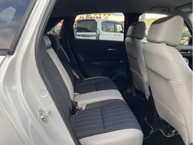 フィット ホーム２０周年特別仕様車メゾン　コネクトナビ＆純正前後ドライブレコーダー＆サイドカーテンエアバック＆障害物センサー＆Ｂｌｕｅｔｏｏｔｈ対応＆シートヒーター＆ＥＴＣ２．０＆ワンオーナー　Ｒカメ　セキュリティーアラーム　ドラレコ（12枚目）