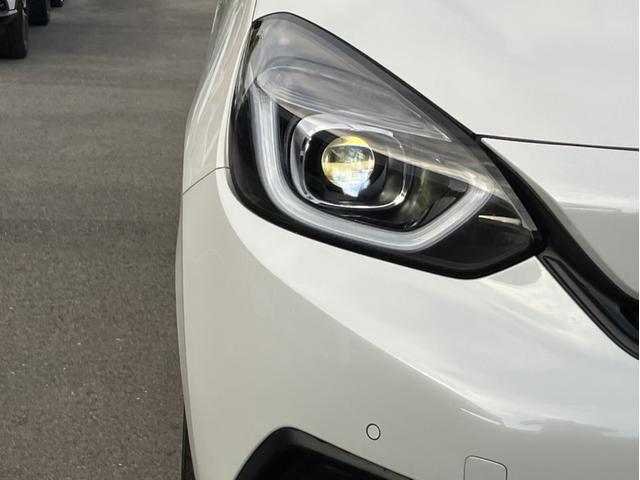 フィット ホーム２０周年特別仕様車メゾン　コネクトナビ＆純正前後ドライブレコーダー＆サイドカーテンエアバック＆障害物センサー＆Ｂｌｕｅｔｏｏｔｈ対応＆シートヒーター＆ＥＴＣ２．０＆ワンオーナー　Ｒカメ　セキュリティーアラーム　ドラレコ（30枚目）