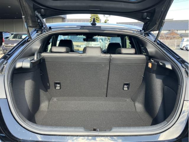 シビック RS 純正ナビ&フルセグTV&Bluetooth&Bカメラ&ETC&OPリヤスポイラー LEDヘッド 衝突被害軽減ブレーキ シートヒーター ワンオーナー パワ-シ-ト スマートキー クルーズコントロール(14枚目)