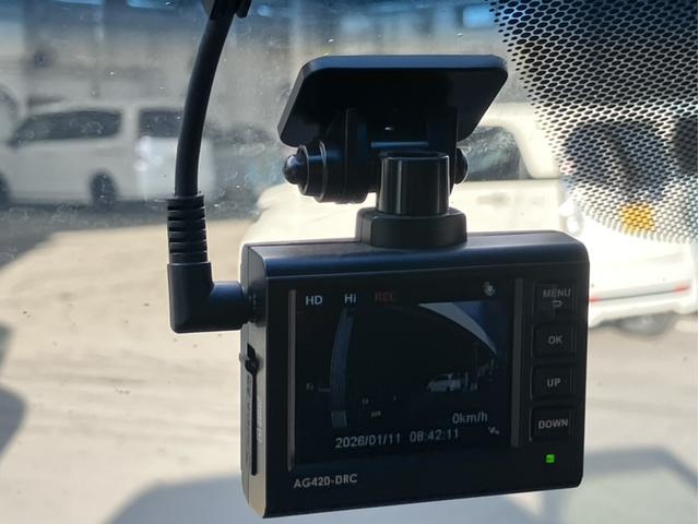 ステップワゴンスパーダ スパーダホンダセンシング　ＶＸＭ２１７ＶＦＮｉナビ＆バックカメラ＆社外フロントドライブレコーダー＆Ｂｌｕｅｔｏｏｔｈ対応＆ミュージックサーバー＆ＥＴＣ２．０＆ワンオーナー　盗難防止　助手席エアバッグ　ワンオーナ－　Ｗパワスラ（17枚目）