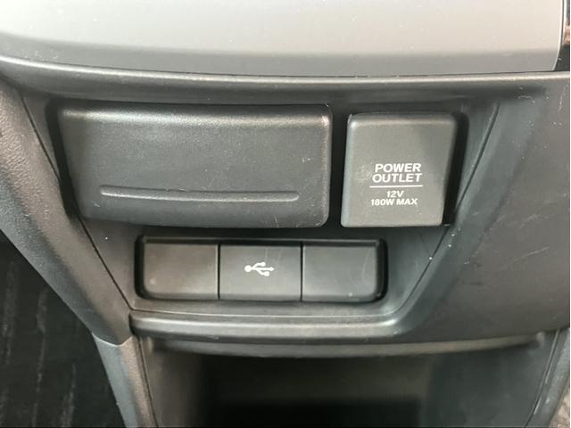 ステップワゴンスパーダ スパーダホンダセンシング　ＶＸＭ２１７ＶＦＮｉナビ＆バックカメラ＆社外フロントドライブレコーダー＆Ｂｌｕｅｔｏｏｔｈ対応＆ミュージックサーバー＆ＥＴＣ２．０＆ワンオーナー　盗難防止　助手席エアバッグ　ワンオーナ－　Ｗパワスラ（18枚目）