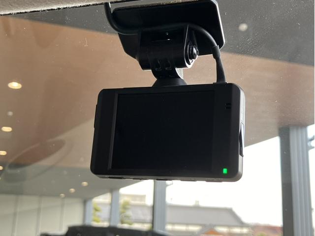 �h���C�u���R�[�_�[������f���Ɖ������L�^���Ă����h���C�u���R�[�_�[�́A���̂̍ۂɊm���ȏ؋��\�͂𔭊����Ă���܂��B