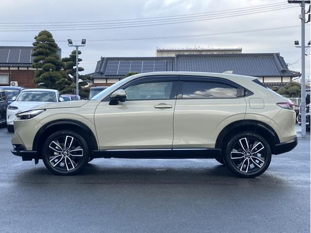 ヴェゼル ｅ：ＨＥＶＺ　コネクトナビ＆ドラレコ前後＆フルセグ＆Ａｐｐｌｃａｒｐｌａｙ＆Ｂｌｕｅｔｏｏｔｈ＆バックモニター＆ＥＴＣ＆置くだけ充電　衝突回避支援ブレーキ機能　スマキ　フルオートエアコン　Ｄレコ　エアバッグ　Ｒカメ（6枚目）